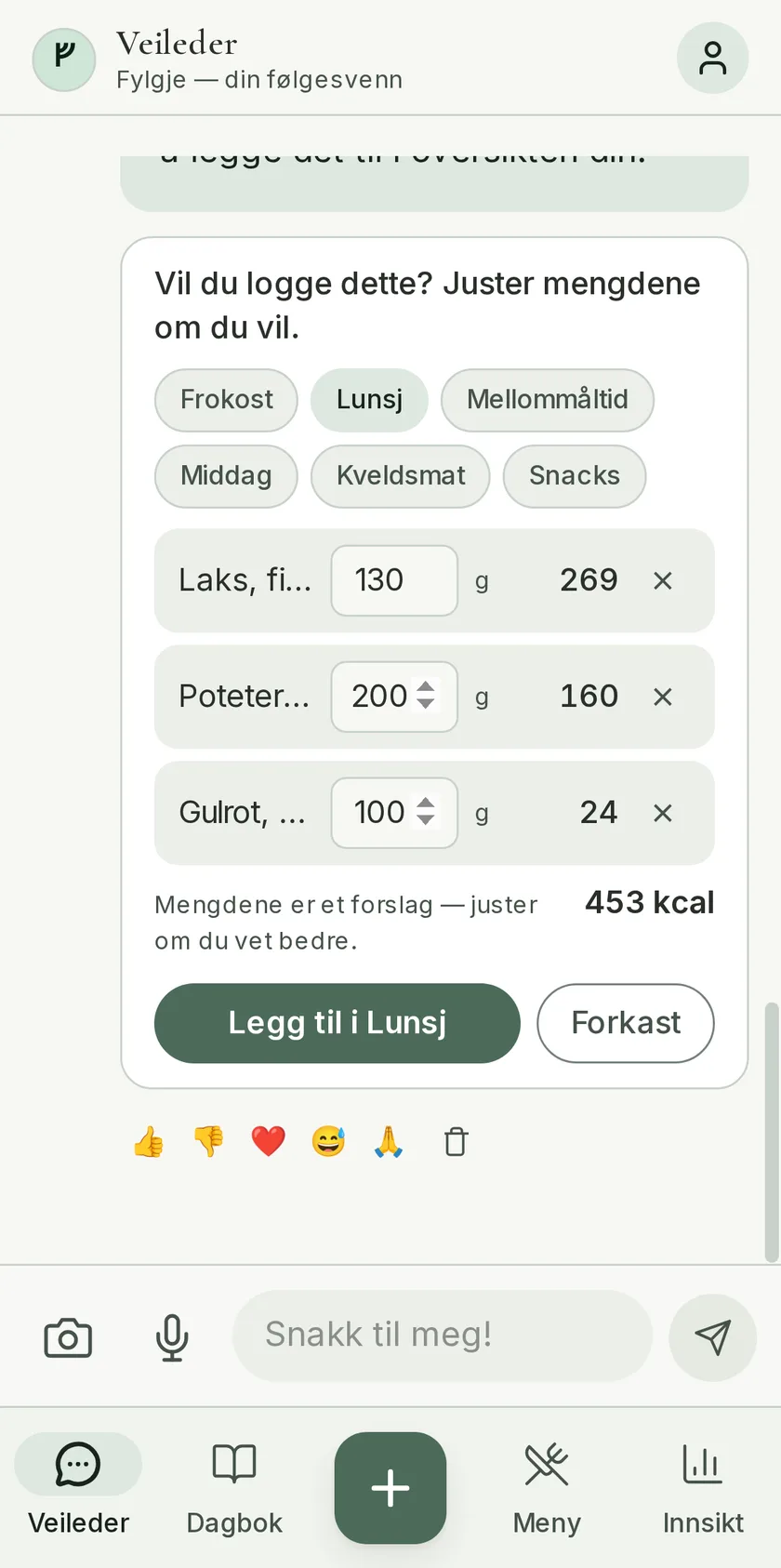 Fylgje-samtale der lunsjen logges ved å beskrive den — forslagskort med laks, poteter og gulrot, 453 kcal, og knappen «Legg til i Lunsj»
