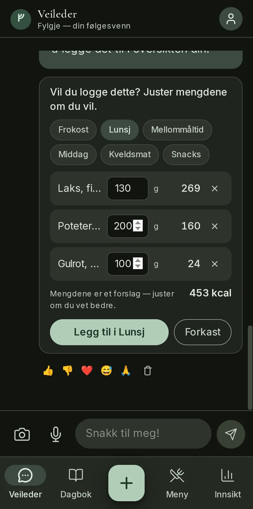 Fylgje-samtale der lunsjen logges ved å beskrive den — forslagskort med laks, poteter og gulrot, 453 kcal, og knappen «Legg til i Lunsj»